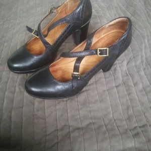 Clarks heels